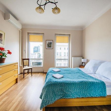Apartment Metro Politechnika Варшава Екстериор снимка