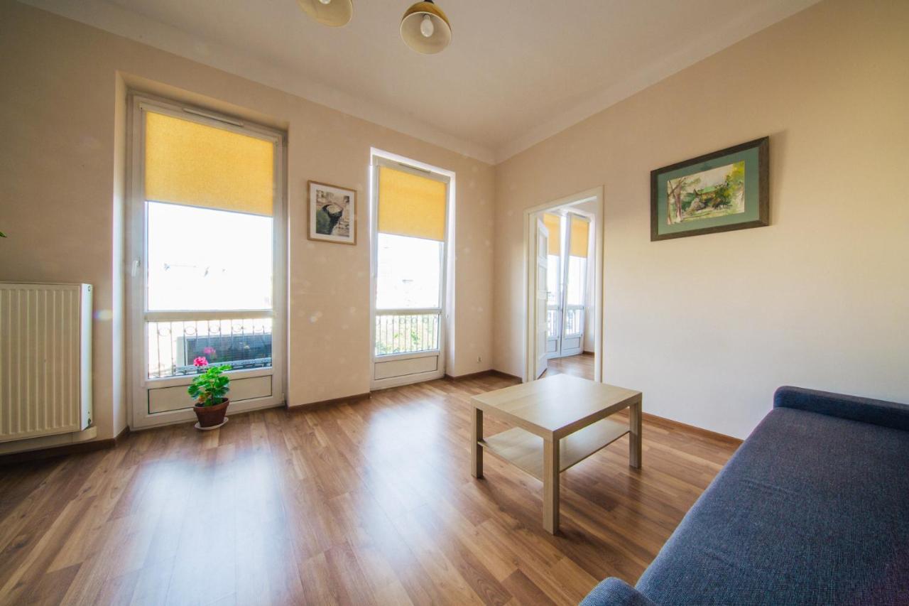 Apartment Metro Politechnika Варшава Екстериор снимка